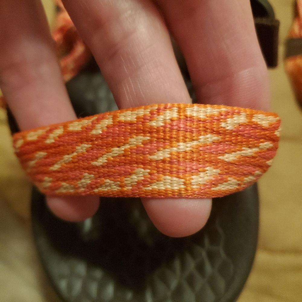 Chaco 9 Double Strap Orange Patterned. Euc - image 4
